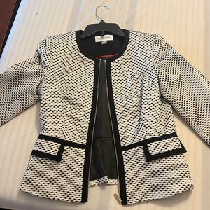 Beautiful Calvin Klein Blazer.